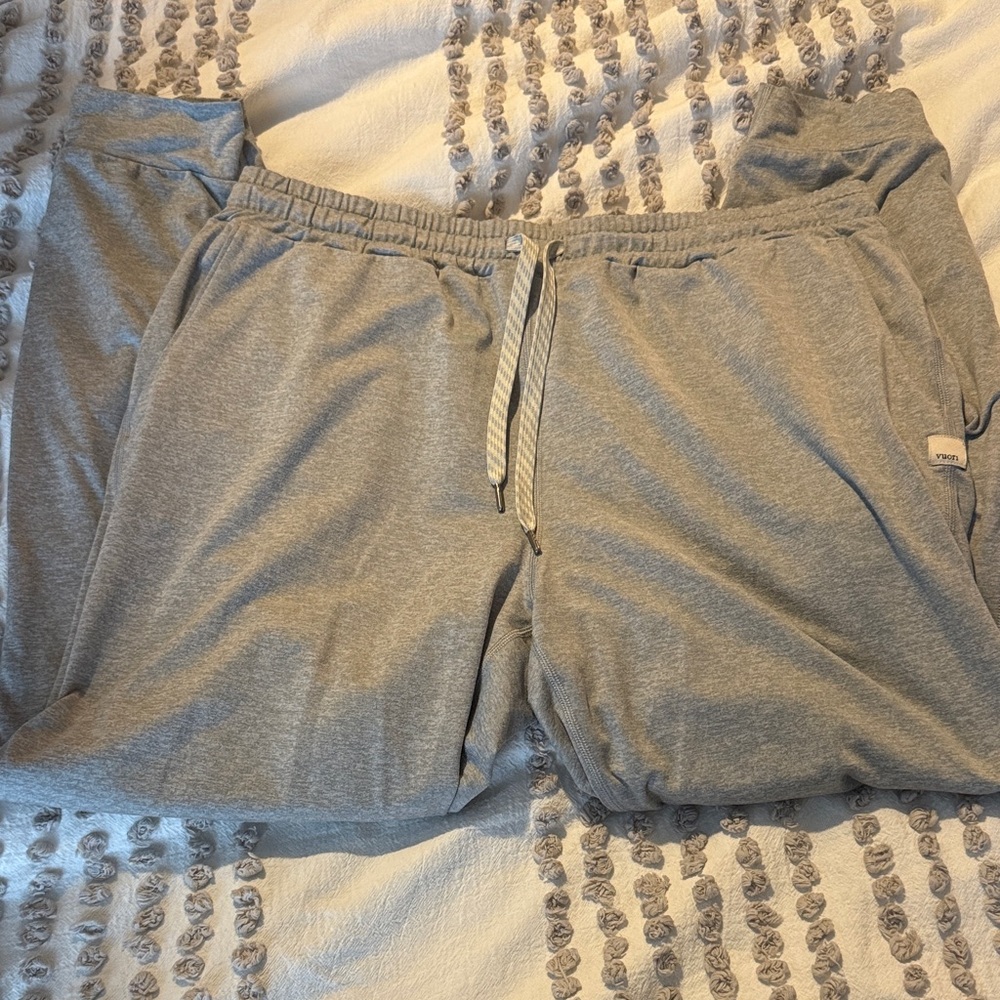 Vuori Heather Gray Joggers